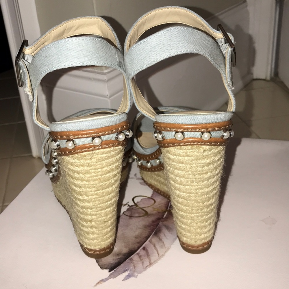 NEW NEVER WORN HEELS size 9 - Picture 3 of 5